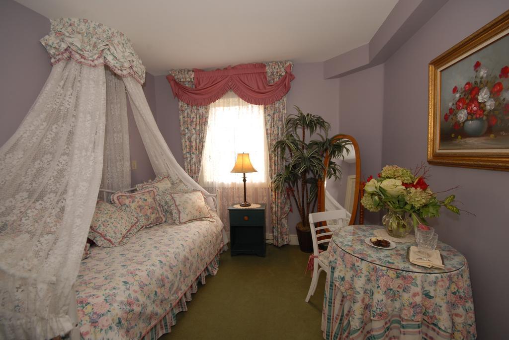 Humboldt House Bed & Breakfast Victoria Pokój zdjęcie